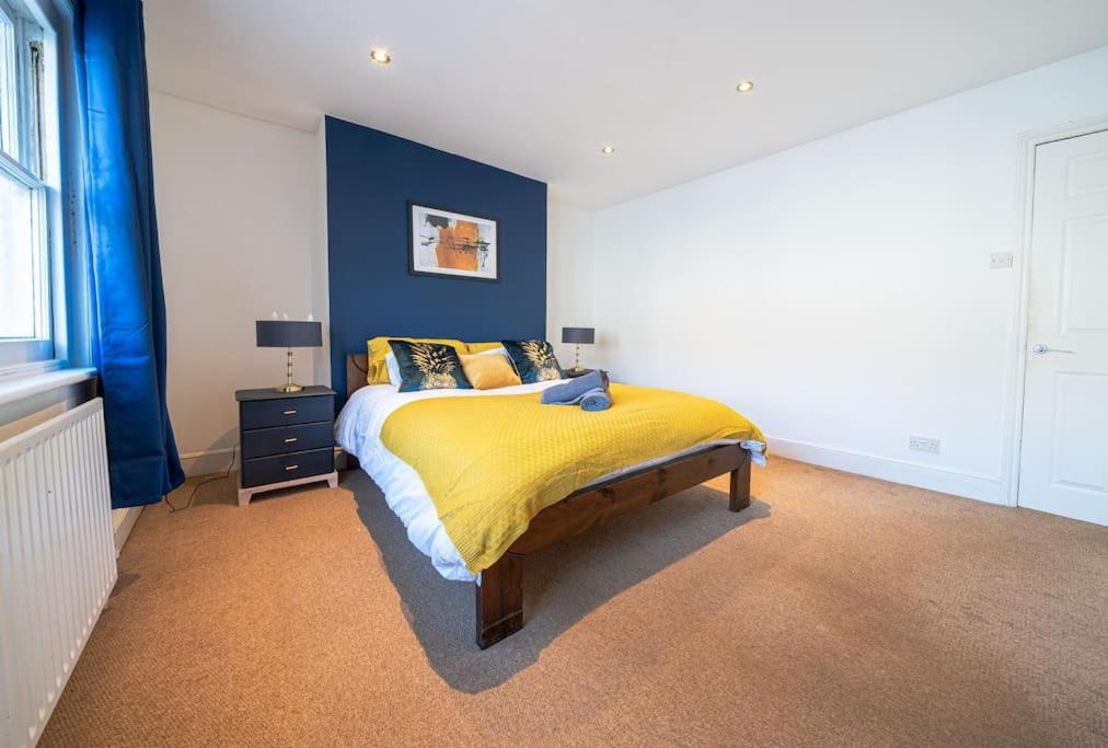 Large City Centre 2 Bed - Close To Station Apartment Royal Tunbridge Wells Bagian luar foto